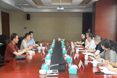 江山市委副書記、市長徐明峰率隊赴景興紙業(yè)調研